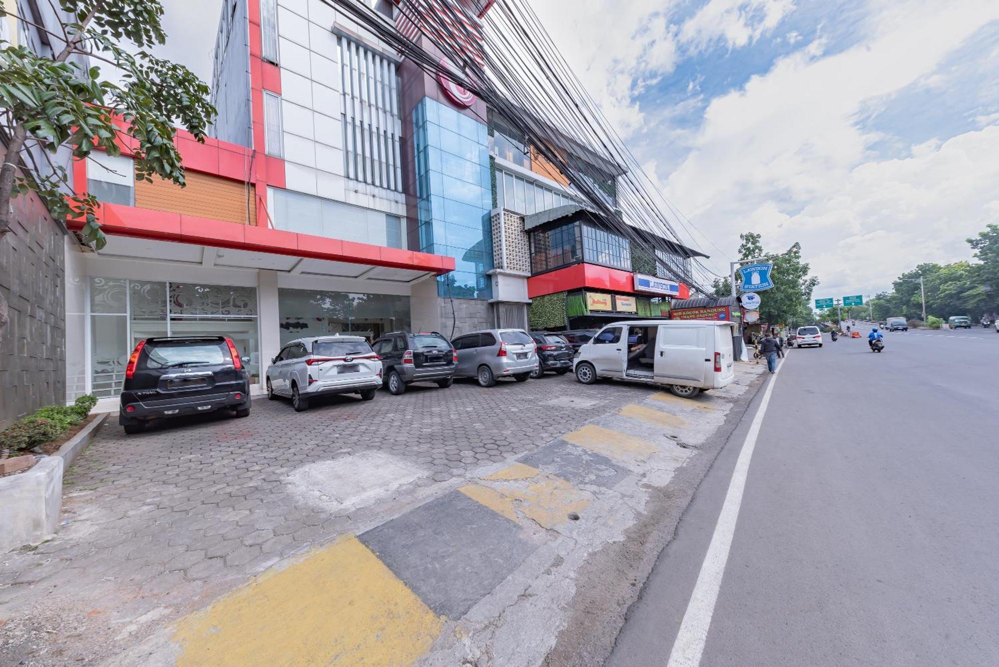 Reddoorz Hostel At Kiara Cozy Kircon Bandung Ngoại thất bức ảnh