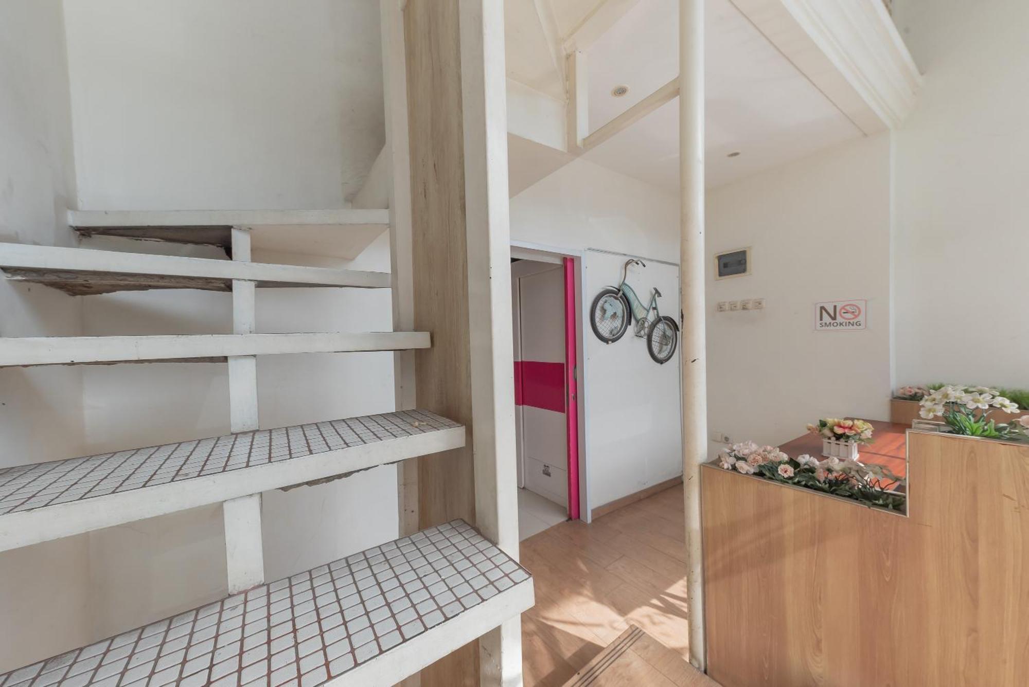 Reddoorz Hostel At Kiara Cozy Kircon Bandung Ngoại thất bức ảnh