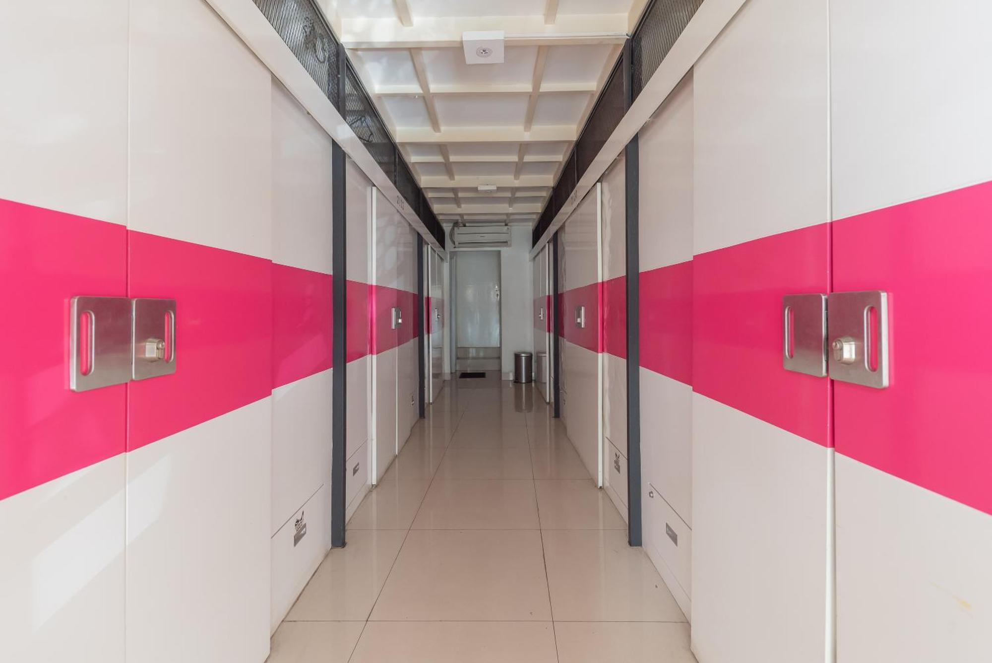 Reddoorz Hostel At Kiara Cozy Kircon Bandung Ngoại thất bức ảnh