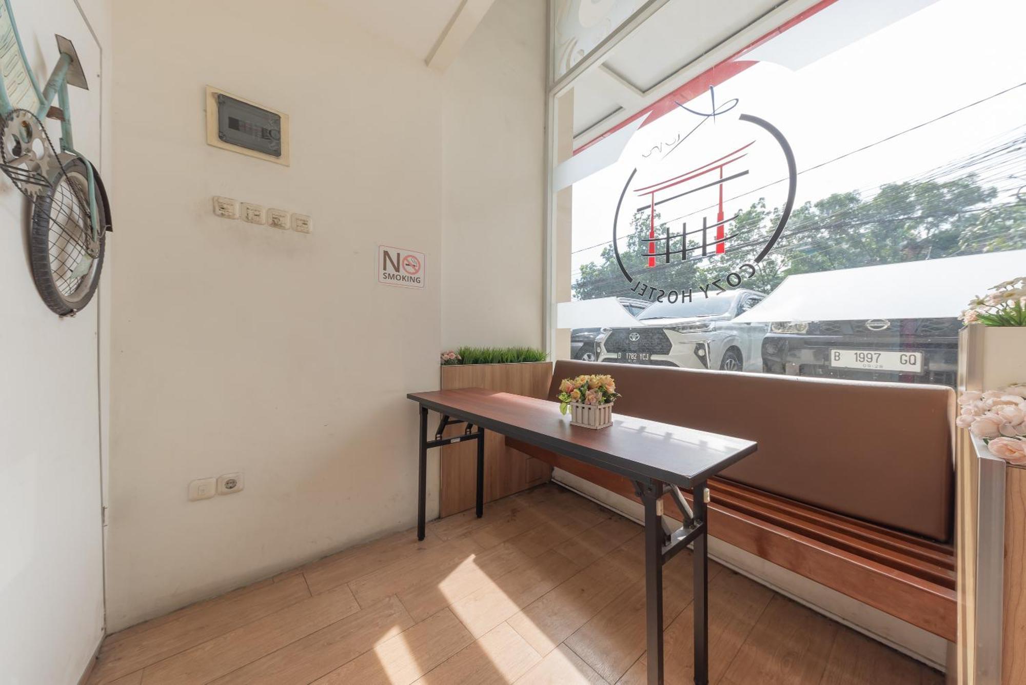 Reddoorz Hostel At Kiara Cozy Kircon Bandung Ngoại thất bức ảnh